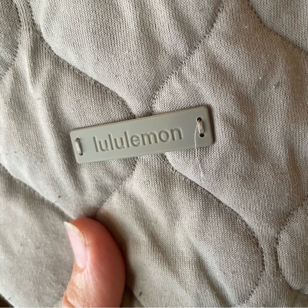 Lululemon Quilted Bomber Jacket Riverstone Size 8 - Picture 6 of 9